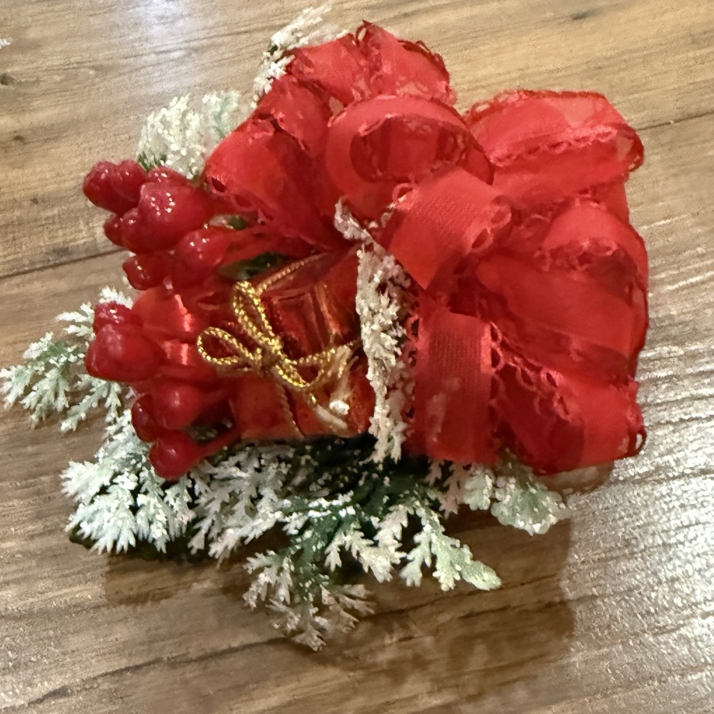 Vintage Christmas Corsage Lot 3 Holly Red Silver‎ Ribbon Flowers Vtg - Picture 2 of 6